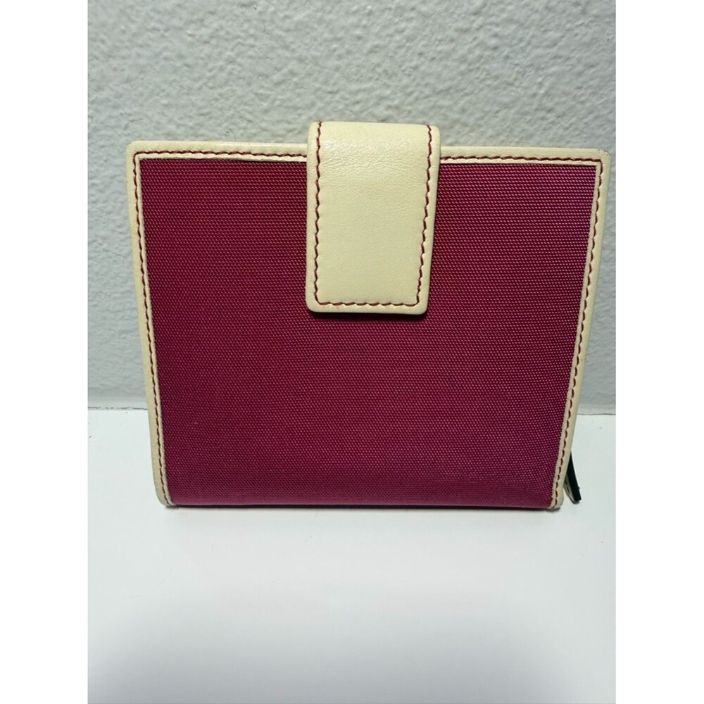 Gucci Raspberry Canvas Wallet with Cream Trim and Script Logo - Picture 2 of 16